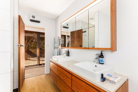 Photo of property in 36 Norton Park Avenue, Fairfield, Lower Hutt, 5011
