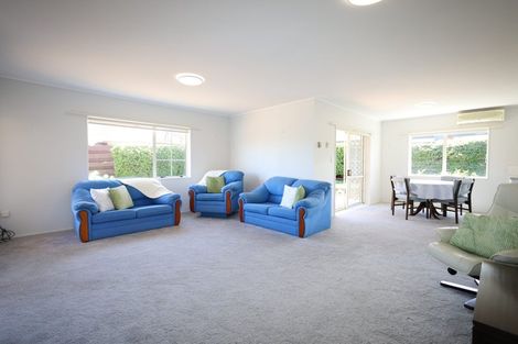 Photo of property in 17 Balmacewen Place, Mount Maunganui, 3116