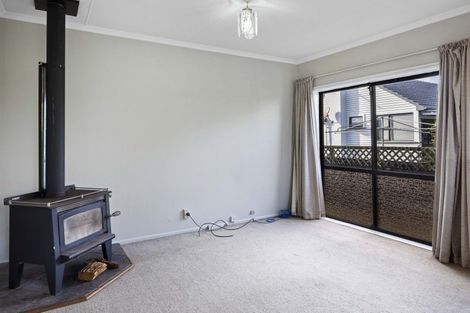 Photo of property in 5 Egmont Street, Hawera, 4610