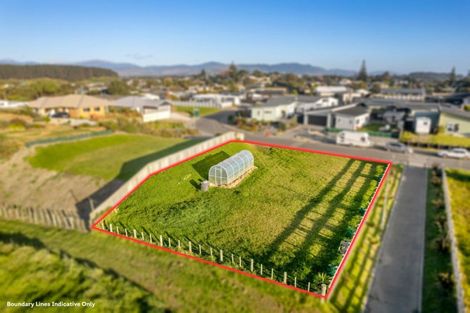 Photo of property in 15 Seagrass Place, Otaki Beach, Otaki, 5512