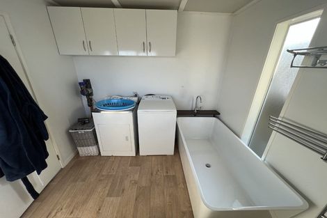 Photo of property in 1373 Whangaparaoa Road, Army Bay, Whangaparaoa, 0930