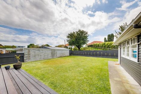 Photo of property in 8 Parkland Crescent, Terrace End, Palmerston North, 4410