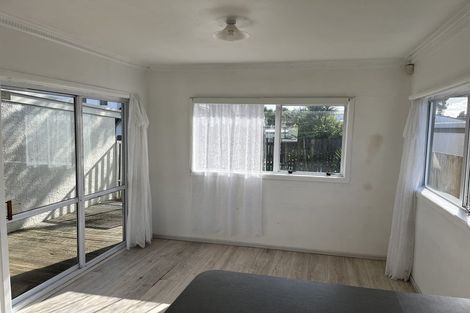 Photo of property in 1/27 Halsey Road, Manurewa, Auckland, 2102
