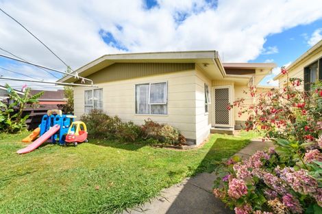 Photo of property in 27 Havelock Avenue, Westbrook, Palmerston North, 4412