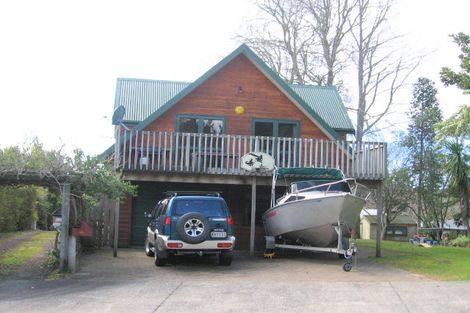 Photo of property in 116 Tirohanga Drive, Whangamata, 3620