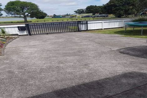 Photo of property in 1/23 Roys Road, Weymouth, Auckland, 2103