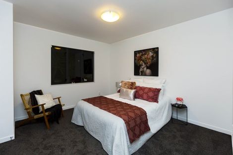 Photo of property in 1 Garrett Place, Riverstone Terraces, Upper Hutt, 5018