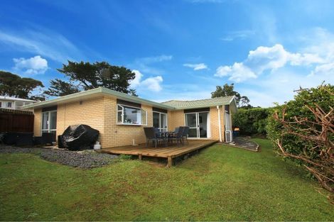 Photo of property in 28 Lynwood Road, New Lynn, Auckland, 0600