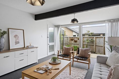 Photo of property in 2/321 Wairakei Road, Burnside, Christchurch, 8053