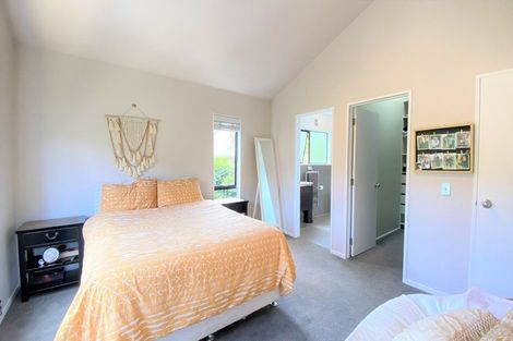 Photo of property in 1/141 Balmain Road, Birkenhead, Auckland, 0626