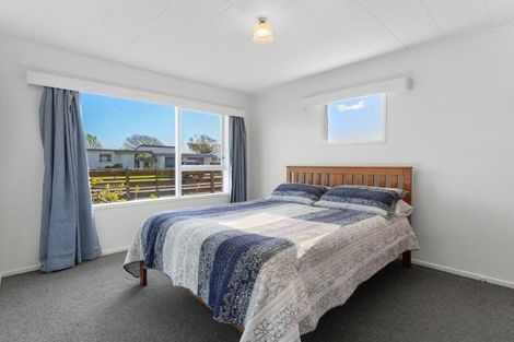 Photo of property in 4 Greenwood Place, Paraparaumu, 5032