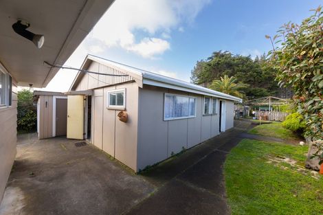 Photo of property in 37 Punga Street, Tangimoana, 4822