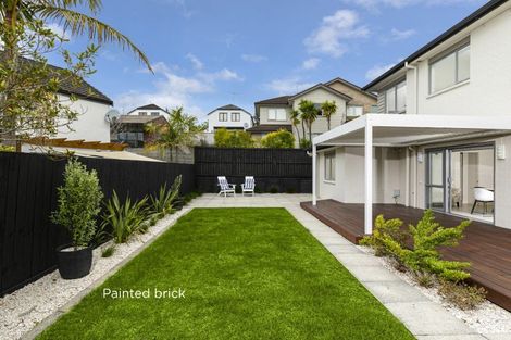 Photo of property in 17 Oak View Terrace, Schnapper Rock, Auckland, 0632