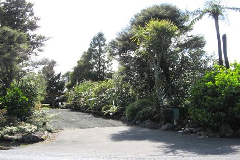 Photo of property in 318 Forest Road, Waiatarua, Auckland, 0612