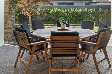 Photo of property in 11 Johnnybro Place, Rototuna North, Hamilton, 3210