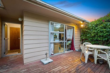 Photo of property in 6 Albemarle Place, Massey, Auckland, 0614