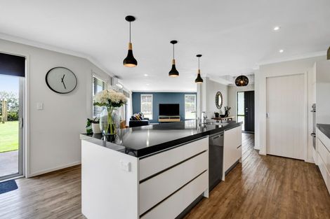 Photo of property in 338 Smart Road, Hillsborough, New Plymouth, 4372