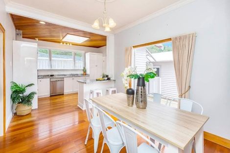Photo of property in 16 Norton Park Avenue, Fairfield, Lower Hutt, 5011
