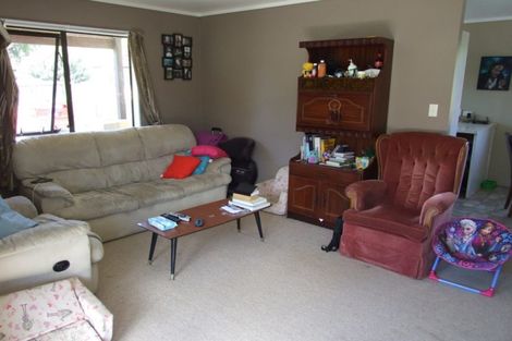 Photo of property in 18a Douglas Crescent, Fairfield, Hamilton, 3214