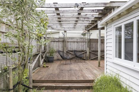 Photo of property in 31 Frederick Street, Terrace End, Palmerston North, 4410