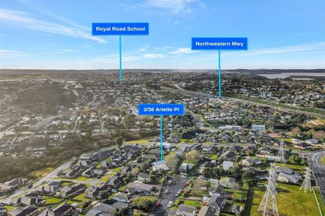 Photo of property in 2/38 Arlette Place, Massey, Auckland, 0614