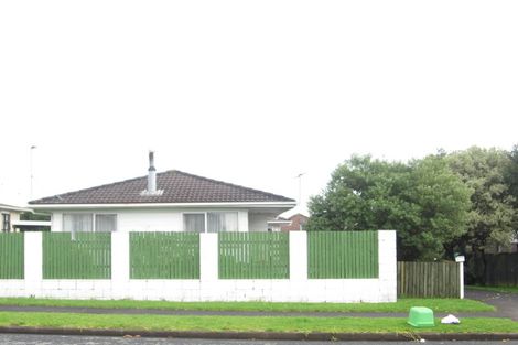 Photo of property in 1/115 Pigeon Mountain Road, Half Moon Bay, Auckland, 2012