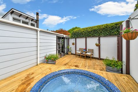 Photo of property in 19 Marybeth Place, Rosehill, Papakura, 2113