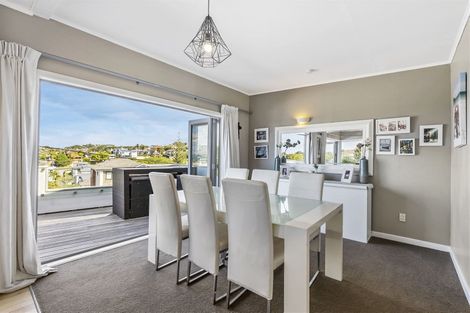 Photo of property in 2/21 Hythe Terrace, Mairangi Bay, Auckland, 0630