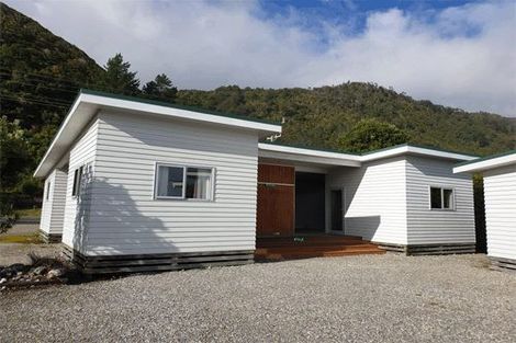 Photo of property in 117-119 Torea Street, Granity, 7823