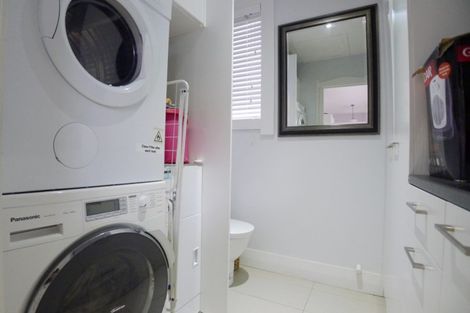 Photo of property in 43 Rawhiti Road, One Tree Hill, Auckland, 1061