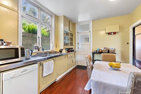 Photo of property in 147 Upland Road, Kelburn, Wellington, 6012