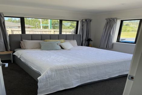 Photo of property in 28 Manor Park Road, Manor Park, Lower Hutt, 5019