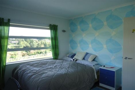 Photo of property in 37 Ruapehu Drive, Fitzherbert, Palmerston North, 4410