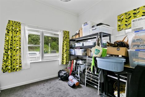Photo of property in 160 Russell Terrace, Berhampore, Wellington, 6023