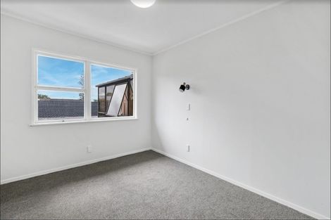 Photo of property in 3/120 Titirangi Road, New Lynn, Auckland, 0600