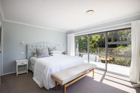 Photo of property in 4 Okoare Lane, Ferndale, New Plymouth, 4310