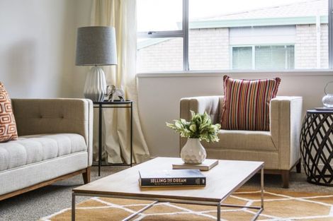 Photo of property in 2/28 Uxbridge Road, Mellons Bay, Auckland, 2014