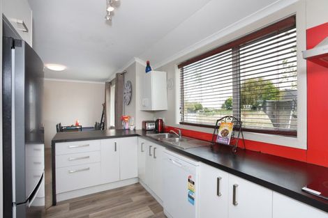 Photo of property in 12 Poplar Grove, Feilding, 4702