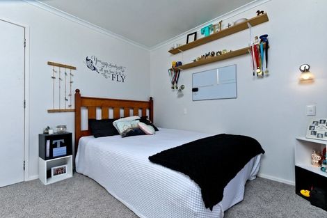 Photo of property in 65 Luckens Road, West Harbour, Auckland, 0618