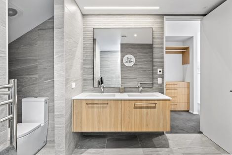 Photo of property in 27 Idris Road, Fendalton, Christchurch, 8052