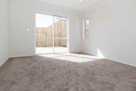 Photo of property in 8 Franheim Crescent, Orewa, 0931