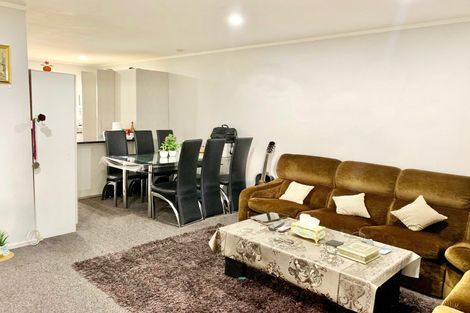 Photo of property in 3/80 Marne Road, Papakura, 2110