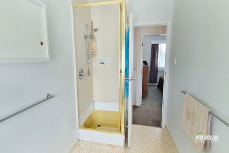 Photo of property in 24 Sherwood Avenue, Te Atatu South, Auckland, 0610