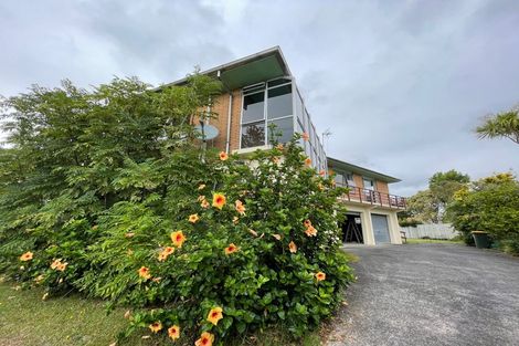 Photo of property in 5 Miltonia Avenue, Te Atatu South, Auckland, 0610