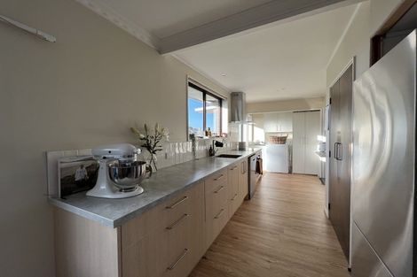 Photo of property in 137 Tuhikaramea Road, Dinsdale, Hamilton, 3204