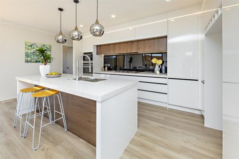 Photo of property in 16 Hutukawa Drive, Beachlands, Auckland, 2018