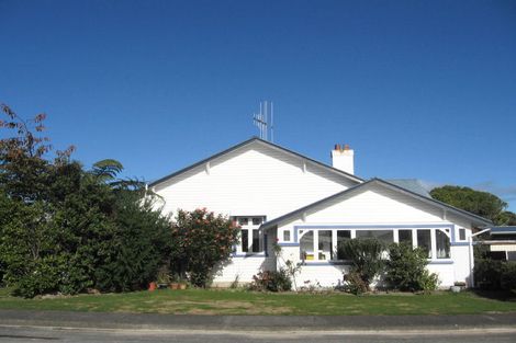 Photo of property in 5 Knights Grove, Otaki, 5512