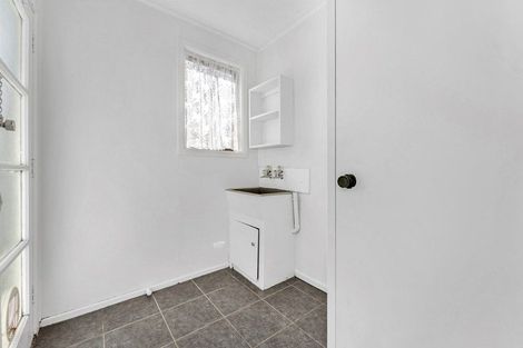 Photo of property in 11 Sunnyside Crescent, Papatoetoe, Auckland, 2025