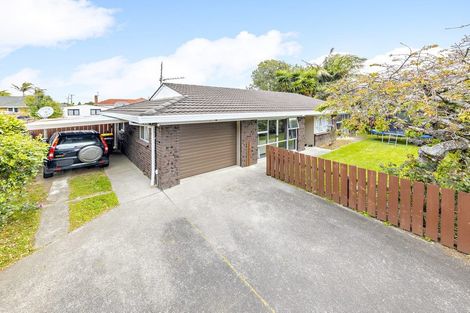 Photo of property in 2/8 Parera Place, Papatoetoe, Auckland, 2025