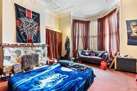 Photo of property in 21a Priscilla Crescent, Mornington, Wellington, 6021